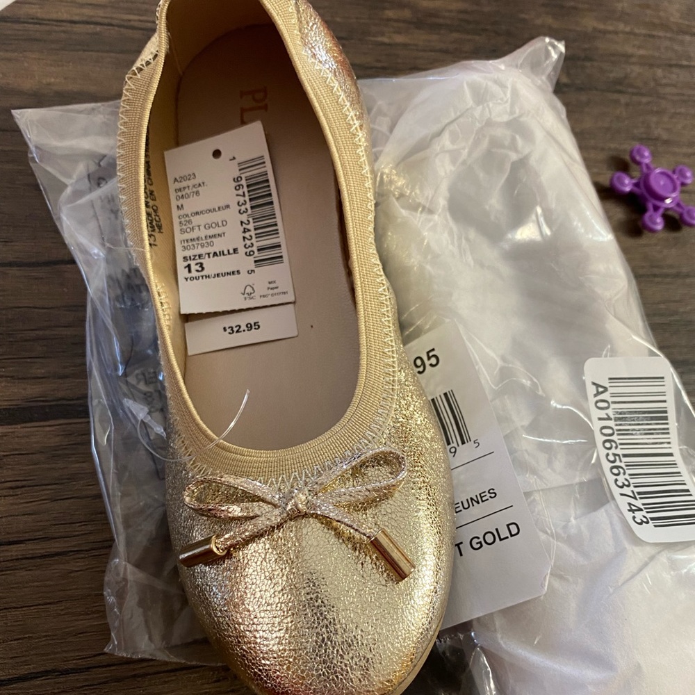Children’s Place size 13 flats